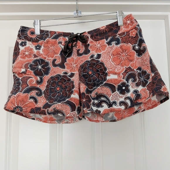 Patagonia Pants - Patagonia orange & blue floral print board shorts
